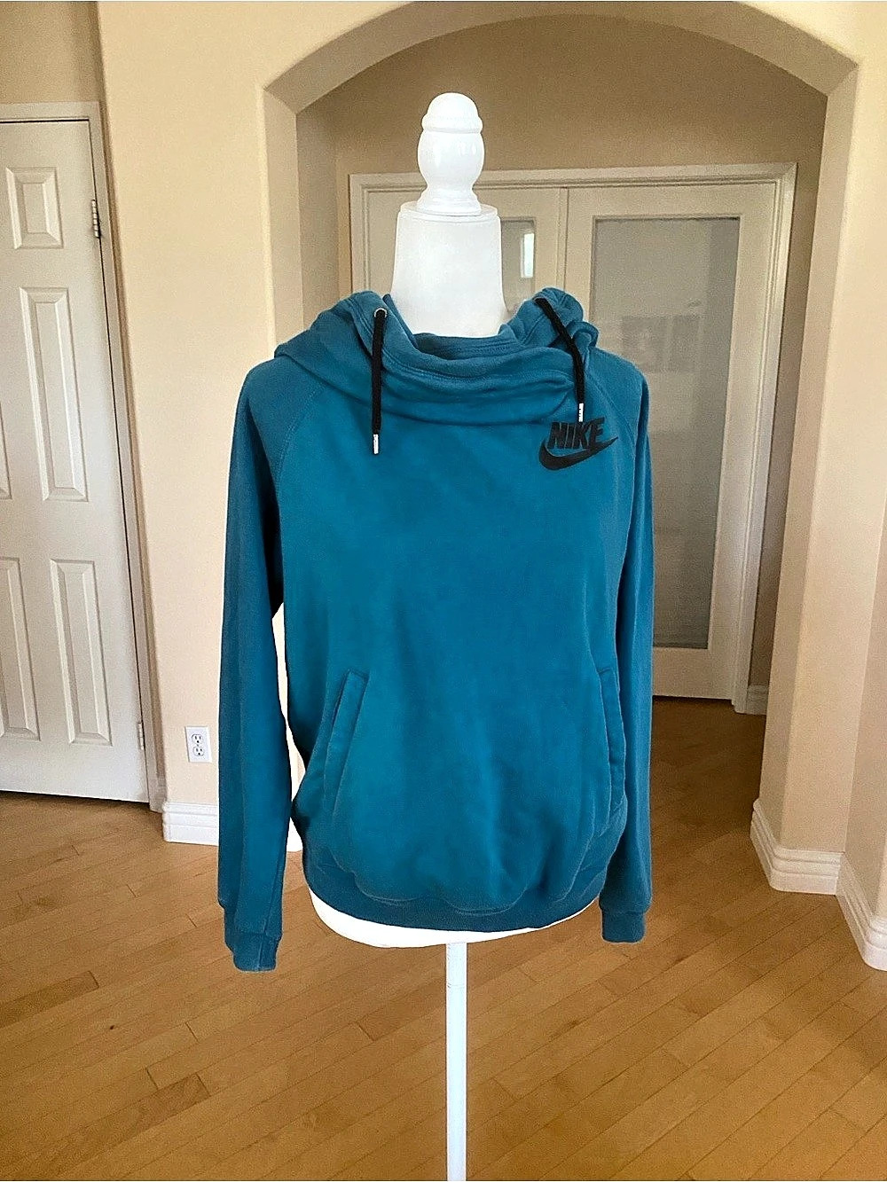 Nike Sportswear Funnel Neck Pullover Hoodie Blue Hoodie Size Medium
